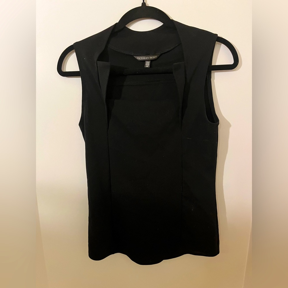 VICTORIAS SECRET SQUARE NECK DETAIL TOP